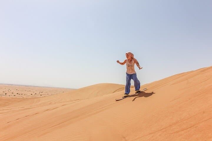 Dubai Red Dunes 4x4 Desert Safari with Sunset Dinner and Live Shows photo 3
