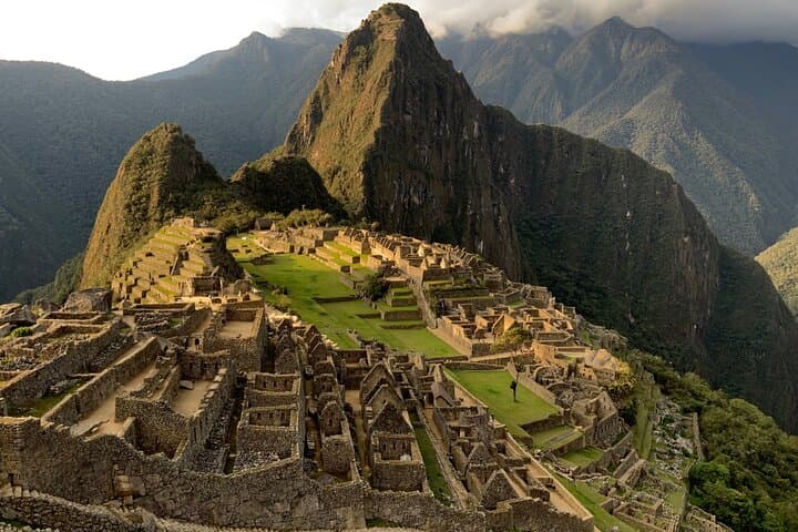 Sacred Valley & Machu Picchu Sunrise: 2-Day Guided Experience photo 3