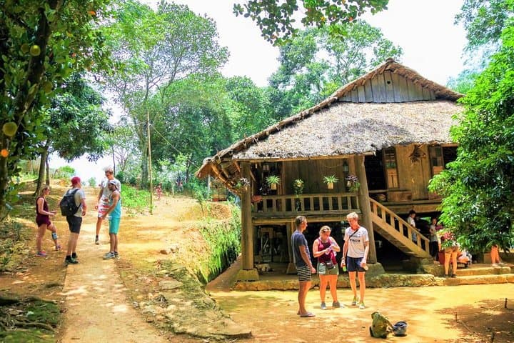 Mai Chau Hill Tribe Day Trip from Hanoi: Bike Rice Terraces & Thai Village Experience