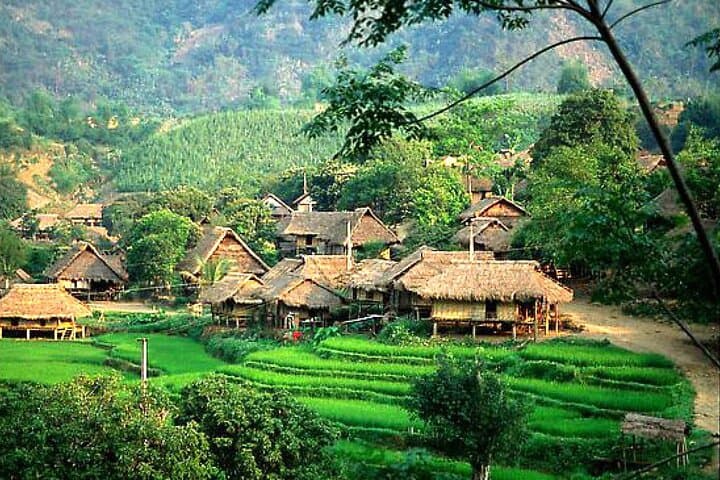 Mai Chau Valley 2-Day Cultural Homestay Tour from Hanoi photo 4