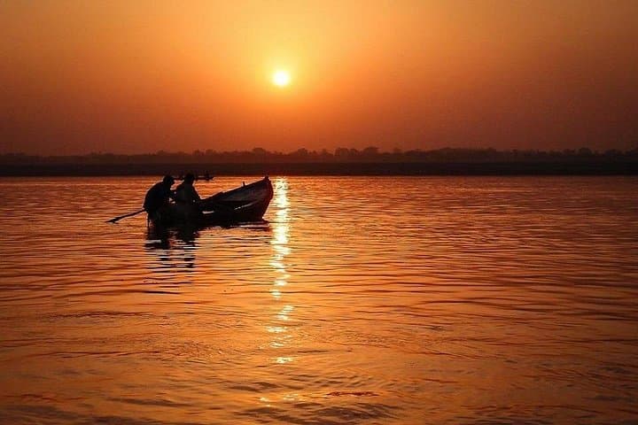 Varanasi Sunrise and Morning Downtown Walking Tour on the Ganges photo 2
