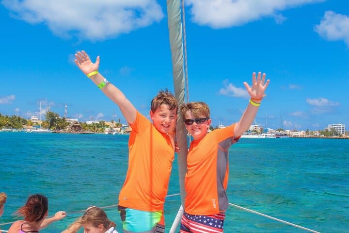 Half-Day Private Catamaran Sailing to Isla Mujeres: Snorkel, Drinks & Beach Time photo 4
