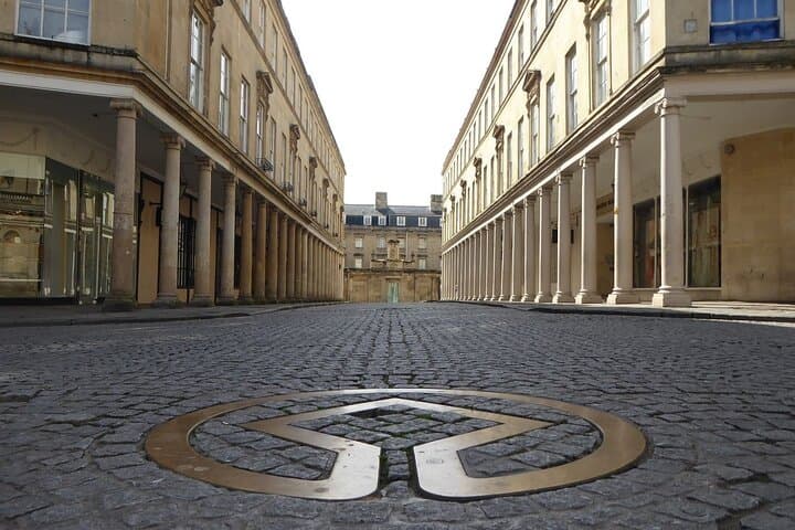 Private Bath Walking Tour: 3-Hour Local-Led City Highlights & Viewpoint photo 3