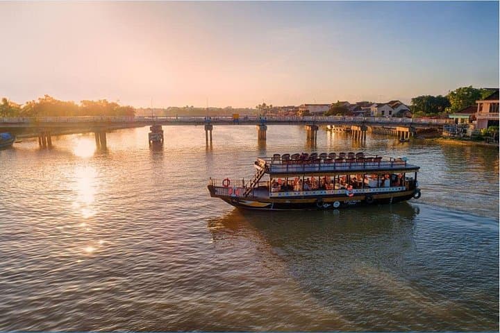 Half-Day Hoi An Rustic Life Tour: Cycling, Boat Ride & Village Crafts photo 4