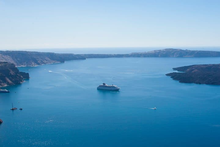 Fira to Oia Caldera Hike — Santorini Half-Day Walking Tour photo 2
