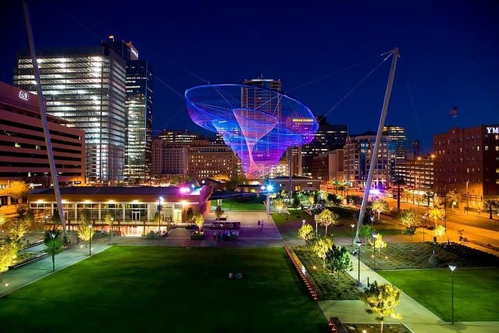 Private Sky Harbor PHX to Phoenix Transfer by Luxury SUV — Fast, Safe Door-to-Door Service photo 4