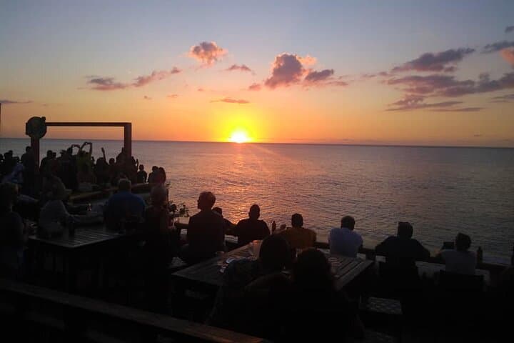 Sunset and Cliff Dives: Private Rick's Cafe Tour from Montego Bay photo 5