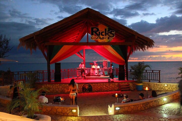 Sunset and Cliff Dives: Private Rick's Cafe Tour from Montego Bay photo 3