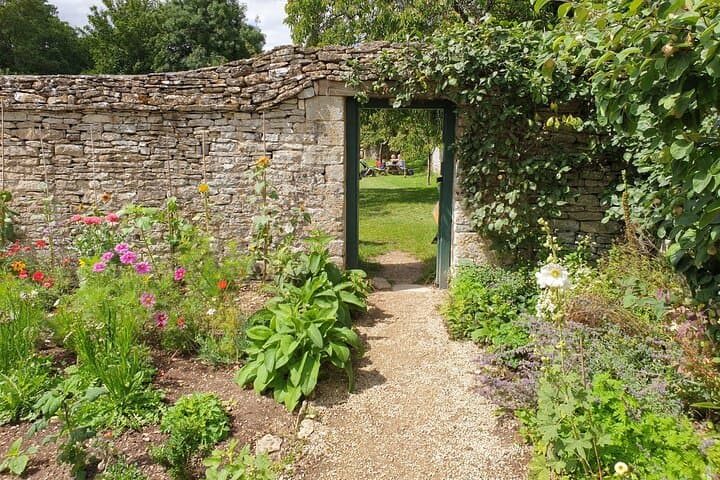 Explore Downton Abbey Filming Locations: Full-Day Cotswolds Tour from London photo 2