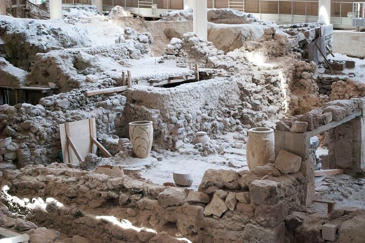 Santorini Private Tour Akrotiri Wineries Caldera Lunch photo 3