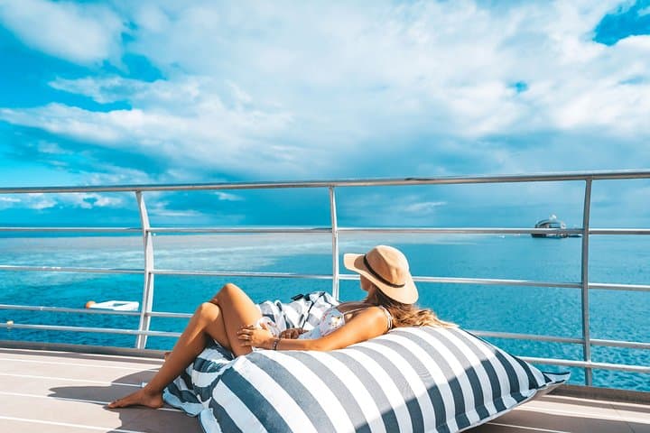 Reefsleep on Hardy Reef: Overnight Pontoon Experience on the Great Barrier Reef photo 6