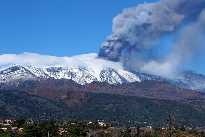 Mount Etna Day Trip and Etna Wine Tasting from Giardini Naxos