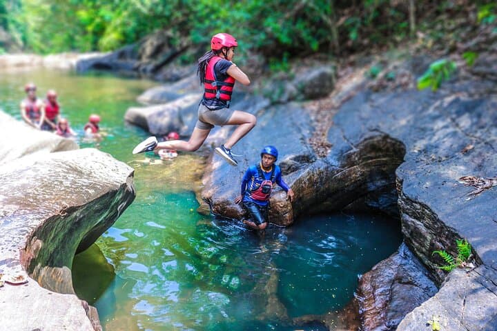 Canyoning and Abseiling in Kitulgala: 45-Foot Jumps, Jungle Hike & Natural Infinity Pool photo 5
