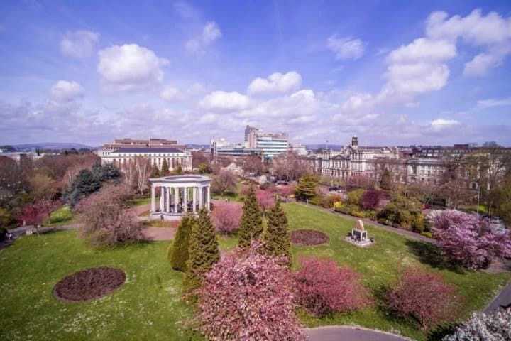 Cardiff Private Driving Tour: 2-Hour City Sightseeing & Cardiff Bay Highlights photo 2