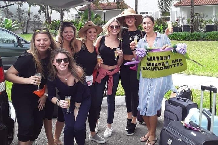 Pre-Arranged Airport Pick-Up in Nassau — Easy Transfers from NAS to Your Hotel