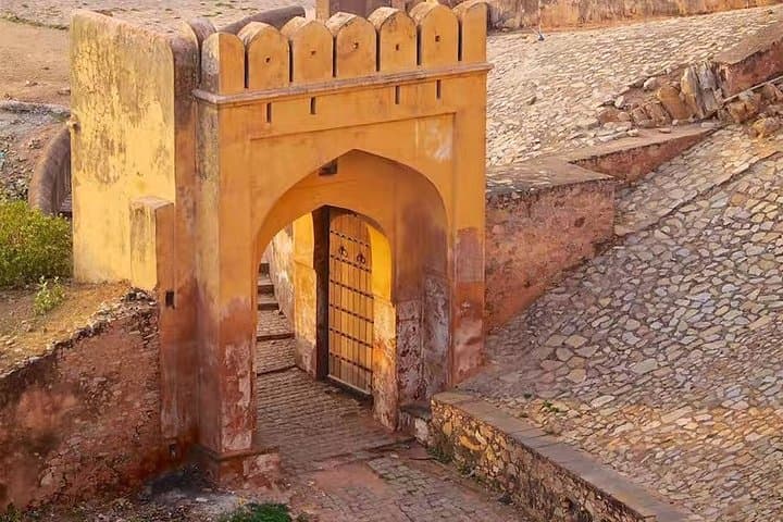 Private Jaipur Day Trip from Delhi by Car — Amber Fort, City Palace & Jantar Mantar