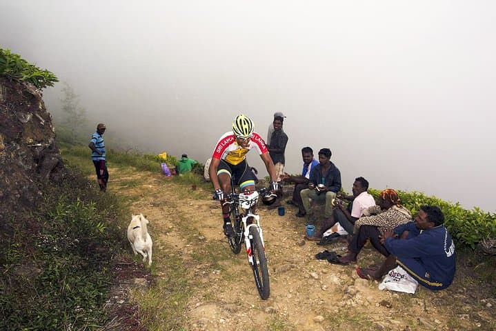 Cycling the Devil's Staircase to Bambarakanda Falls: Mountain Biking the Uva Highlands photo 2