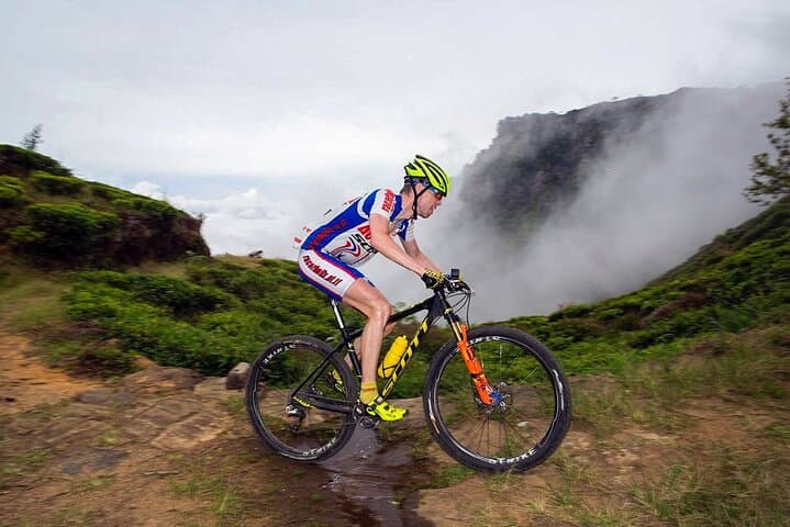 Cycling the Devil's Staircase to Bambarakanda Falls: Mountain Biking the Uva Highlands photo 6