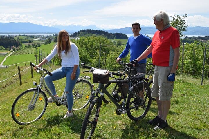 Three-Country Bike Tour from Lindau: Ferry, Floating Stage & Pfänder Panorama photo 2
