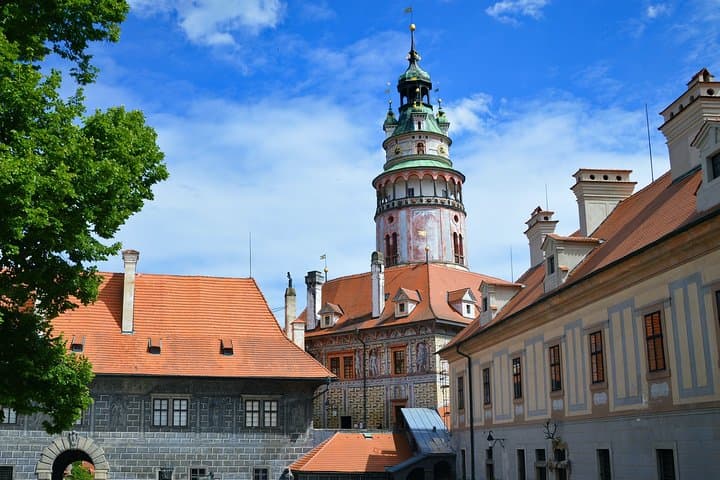 Cesky Krumlov Private Walking Tour: Explore the Vltava-Facing Medieval Town with a Local Guide