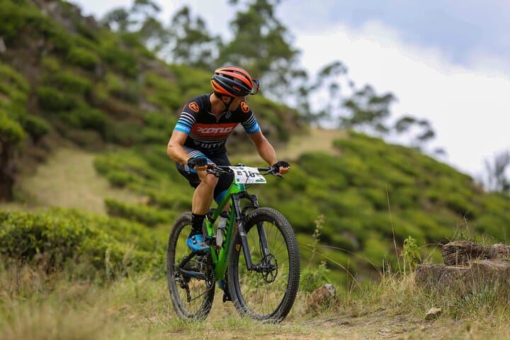 Cycling to Lipton's Seat: Haputale Tea-Estate Ride in Sri Lanka photo 6