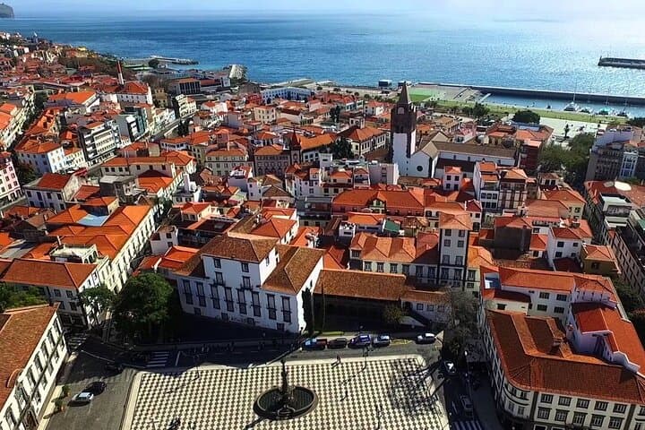 Funchal Old Town Walking Tour with Madeira Specialities & Monte Cable Car