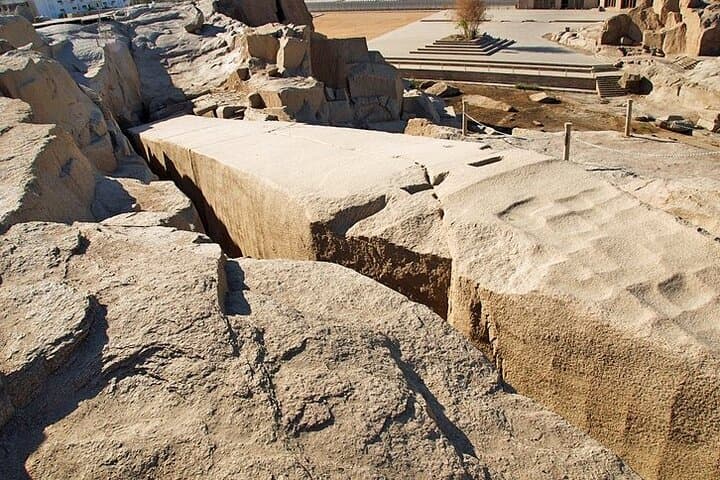 8-Day Cairo and Nile Cruise: Pyramids to Luxor with Guide & Entrance Fees photo 3