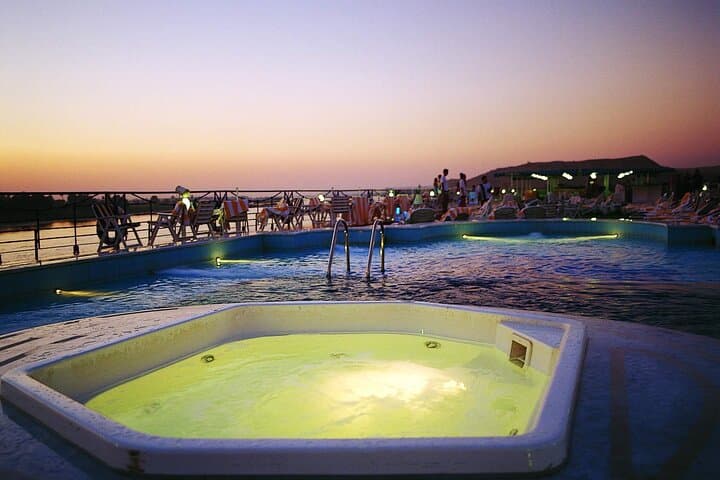 8-Day Cairo and Nile Cruise: Pyramids to Luxor with Guide & Entrance Fees photo 4
