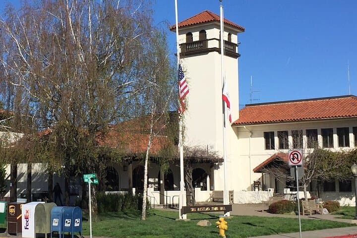 Historical San Anselmo Audio Walking Tour: Explore Town Halls, Creek Parks & Railroad Roots photo 1