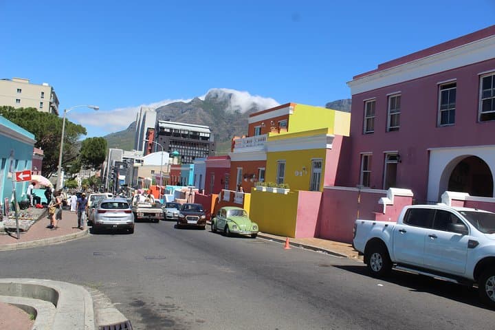 Half-Day Cape Town City Tour: Table Mountain Views, Bo-Kaap Colors & District Six History