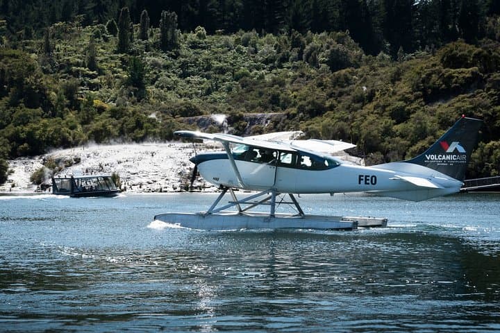 Mount Tarawera to Orakei Korako: Floatplane Thermal Explorer Over Hidden Geothermal Valleys