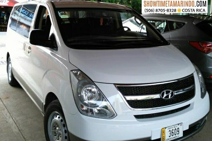 Private Liberia Airport Transfer to Tamarindo Beach — Door-to-Door Ride with Drinks