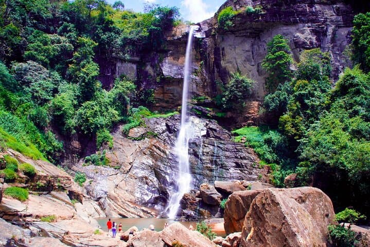 Camping in Ramboda: Overnight Adventure at Ramboda Falls & Chariot Path photo 2