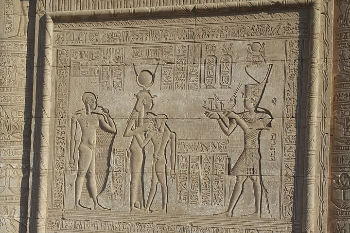 Half-Day Dendera Temple Tour from Luxor: Roof Zodiac, Reliefs & Practical Tips photo 5