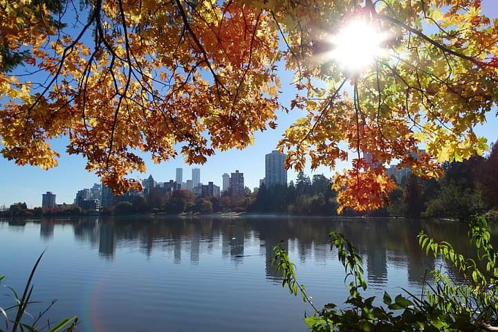 Cycle the Stanley Park Seawall: Self-Guided Audio Bike Tour in Vancouver photo 2
