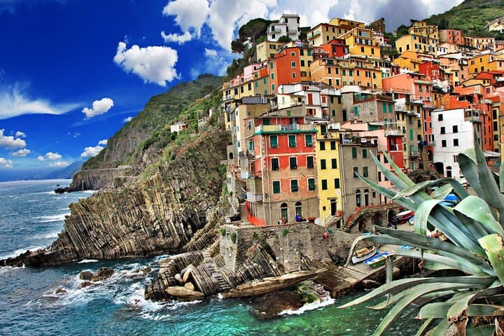 Private Cinque Terre & Pisa Day Trip from Florence — Customize Your Coastal Escape photo 3