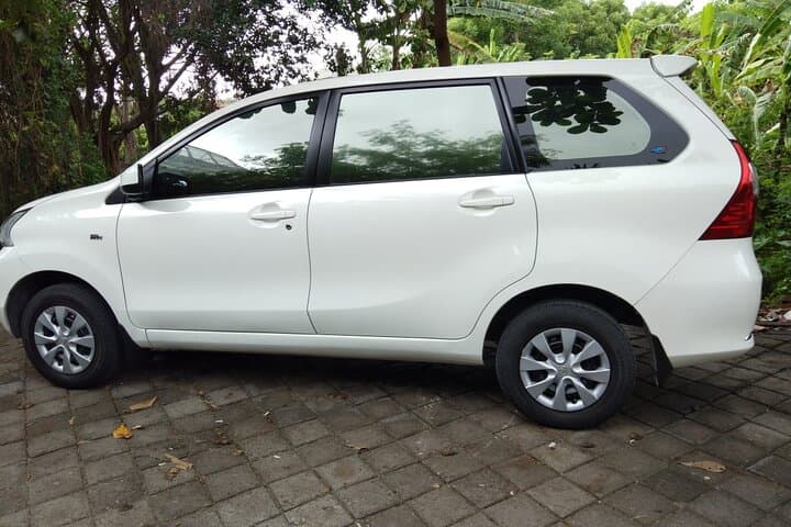 Explore Lombok by Private Car: Full-Day Chauffeur Service from Senggigi to Kuta photo 1