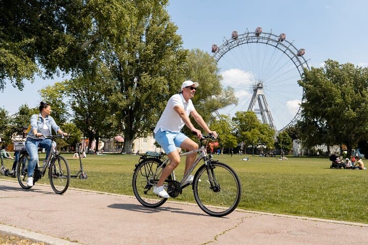 Vienna Small-Group Bike Tour — 3-Hour City Highlights photo 3