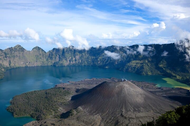 Mount Rinjani 2-Day Trek: Summit Sunrise and Crater Lake Experience