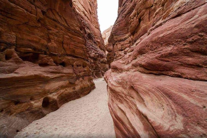 Colored Canyon and Dahab Blue Hole Day Trip from Sharm El-Sheikh