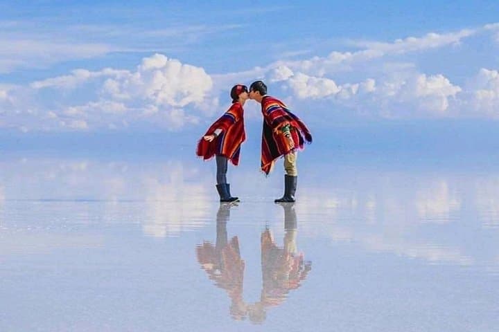 Full-Day Uyuni Salt Flats Tour — Sunset, Incahuasi & Stargazing photo 6