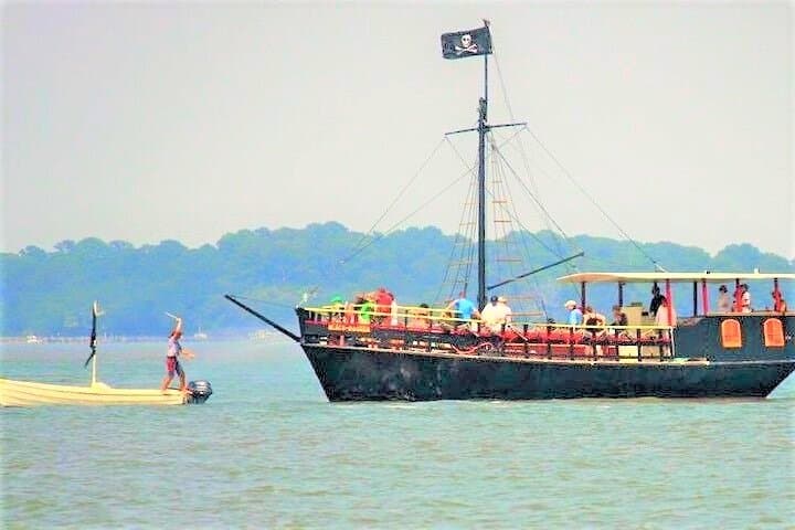 Hilton Head Pirate Ship Adventure on the Black Dagger — Family Treasure Cruise