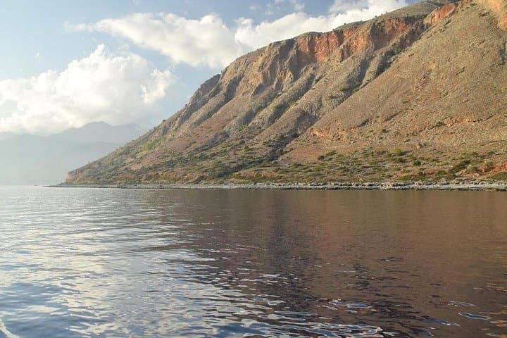 Full-Day Beginner's Samaria Gorge Hike — Boat to Agia Roumeli & Iron Gates Visit photo 4
