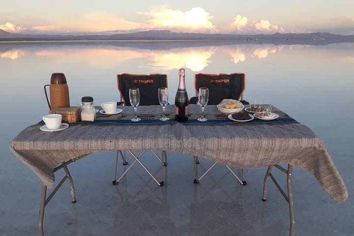 Sleepless Under the Milky Way: 3-Day Uyuni Salt Flats & Tunupa Camper Experience photo 2