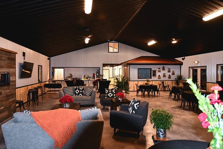 Aurora Viewing Lodge: Warm Northern Lights Experience Near Fairbanks photo 6