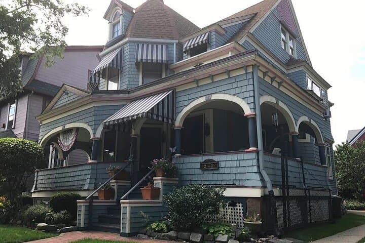 Victorian Flatbush Walking Tour: Explore Ditmas Park Mansions & Historic Streets photo 5