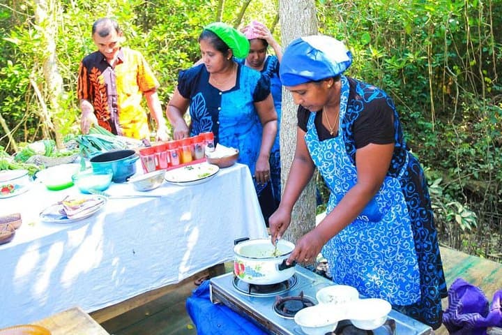 Hands-On Sri Lankan Spice Cooking Class in Matale photo 6