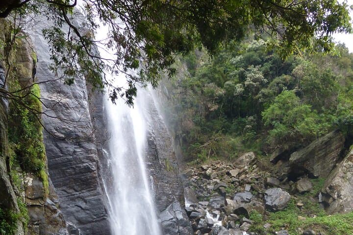 Bambarakanda & Lanka Ella Waterfall Trek — Kalupahana Day Hike, Sri Lanka photo 2