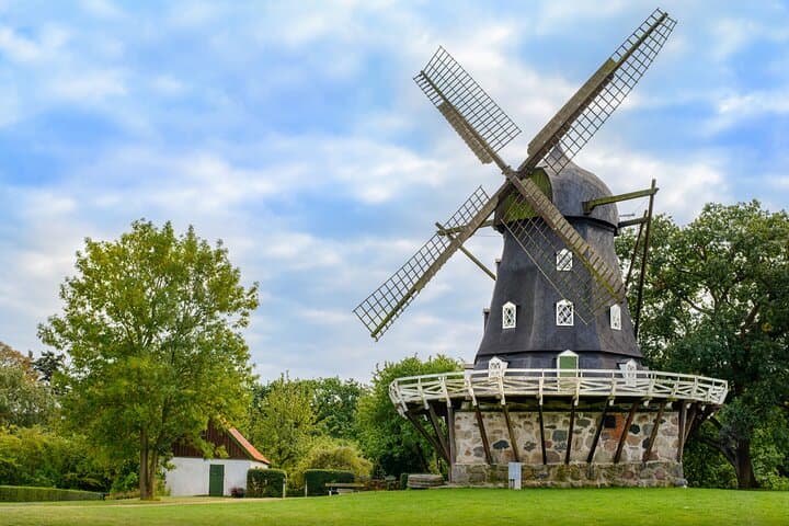 Full-Day Private Malmö Walking Tour from Copenhagen with Optional Swedish Lunch photo 3