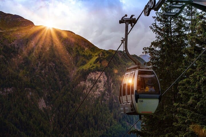 Genting Highlands Cable Ride, Strawberry Picking & Theme Park Day Trip